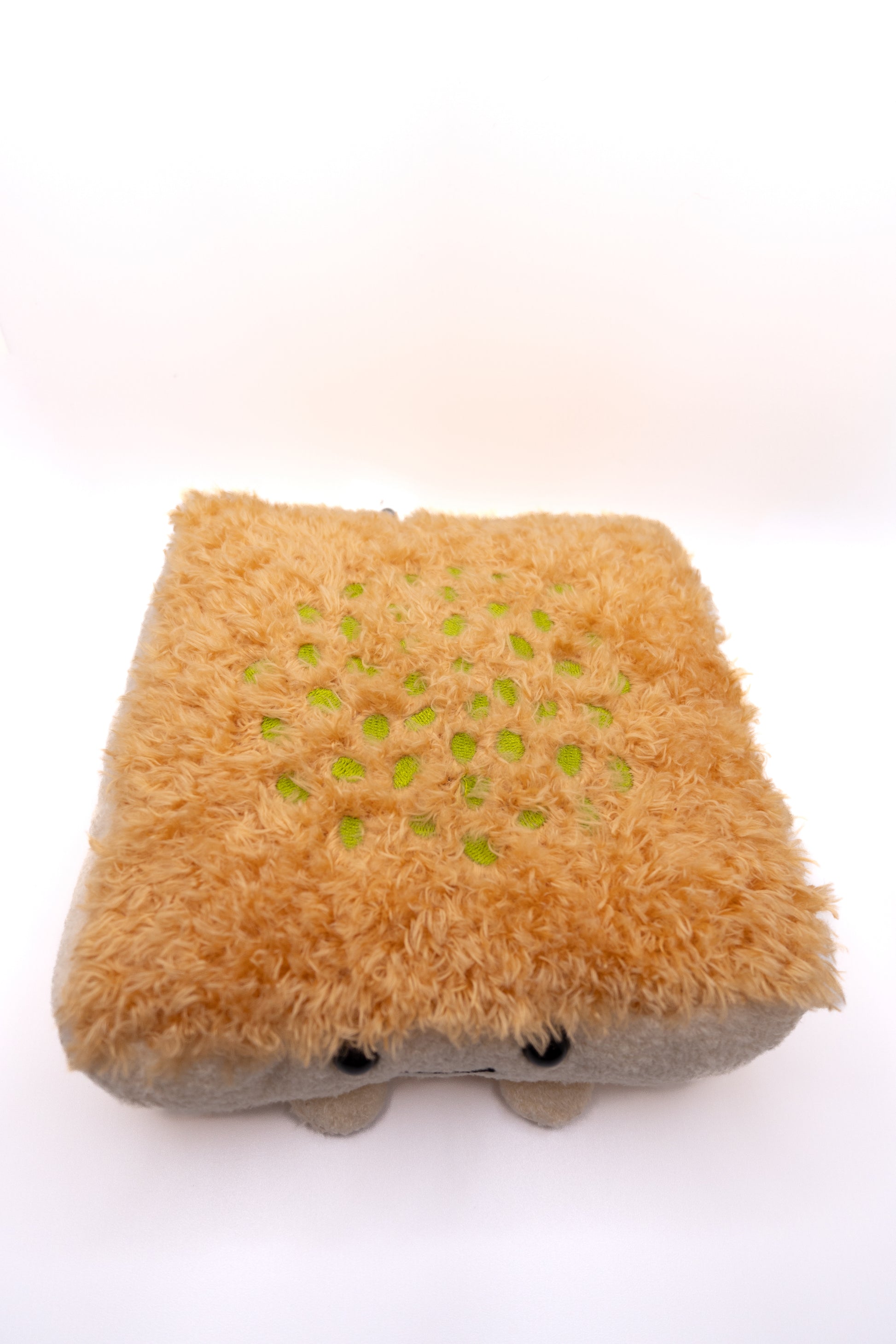 Nablusi levant shami plush toy knafeh food plush with kataifi crust on top with green pistachio